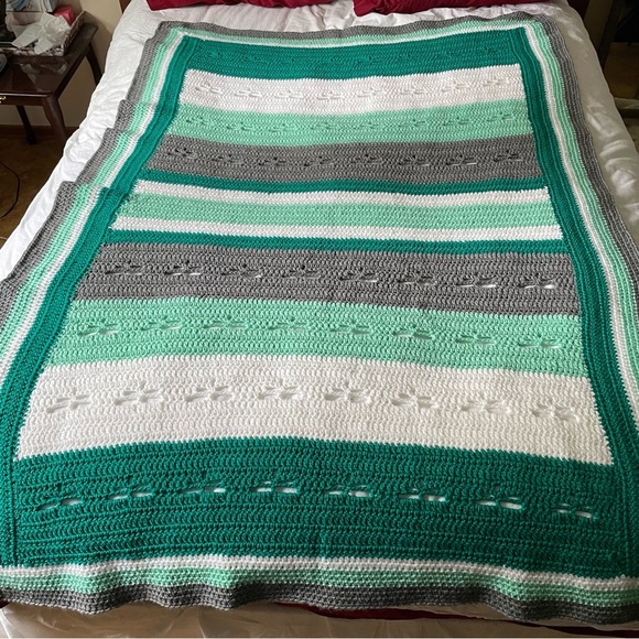Dragon Fly Green & Grey Handmade Crochet Throw Blanket - Picture 1 of 5